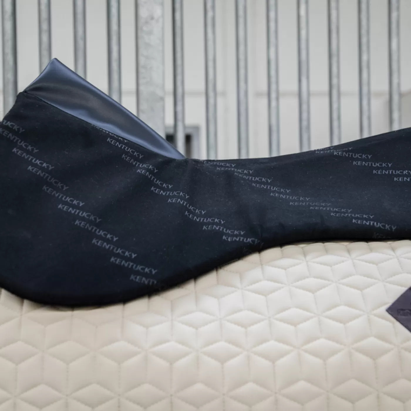 Semisottosella Kentucky Equalizer in memory foam 18mm